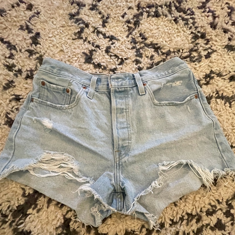 501 Levi shorts